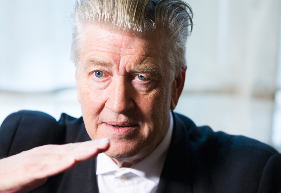 Sier nei: - Det er ikke nok penger til å lage manus på en slik måte som jeg følte at det burde lages, sier regissøren David Lynch. Ni nye episoder av den ... - david-lynch-980x674