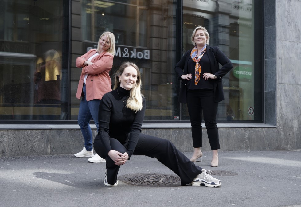 Spoon Styrker Laget Ansetter Tre Nye Kampanje