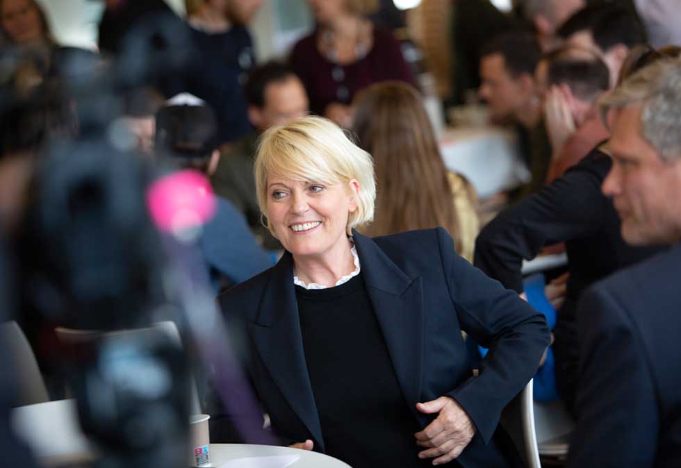 PR-nestor etterlyser NRK-sjefen: - Hun opptrer som en byråkrat