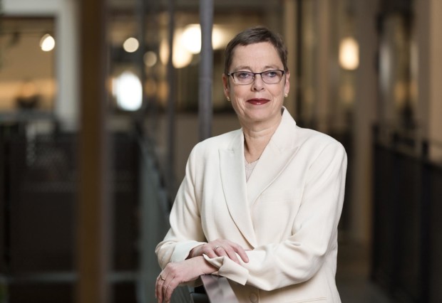 - Foreldrene må få hjelp til å beskytte barna mot skadelig digital påvirkning