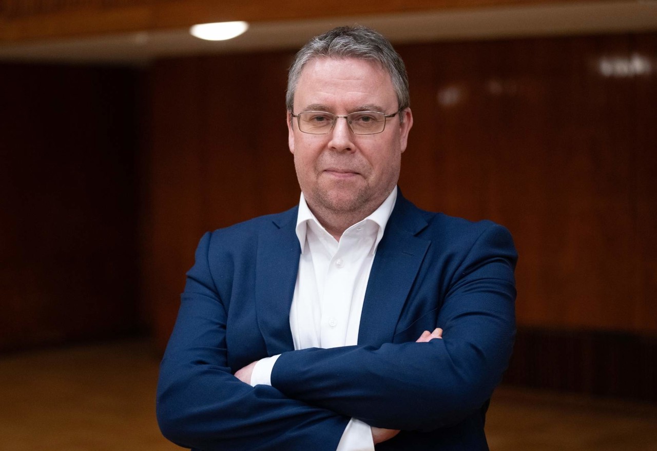 Dagbladet-redaktør ønsker ny tech-lov velkommen: - Håper norske medier styrkes