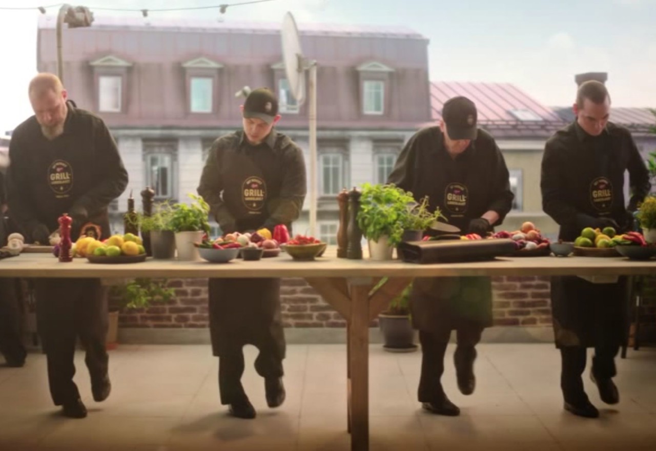 Rema 1000 griller Kiwi og Mega i Reklamebørsen